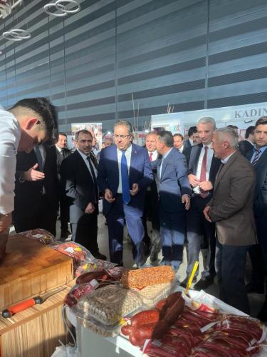 80749360-ac5b-4513-8bb9-c68dcef891b2