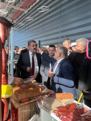 c98d907a-ad9a-418e-873b-6adc54a14840