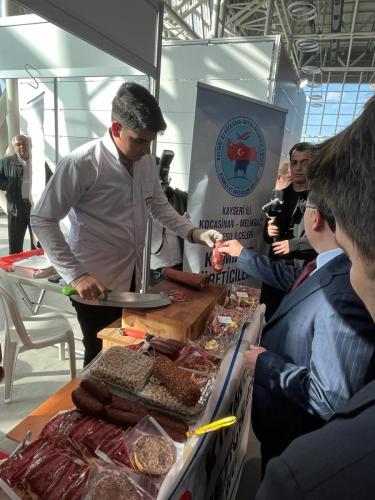 e55abb9c-3f0f-48f5-b37a-ffd1aa717715