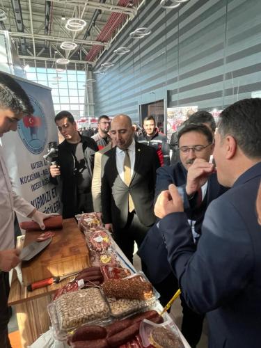 f5515279-bf4d-495c-acef-0252b5eaa08a